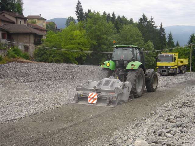 R.G.M. srl - Servizi - Manutenzione stradale - Fresatura strade sterrate