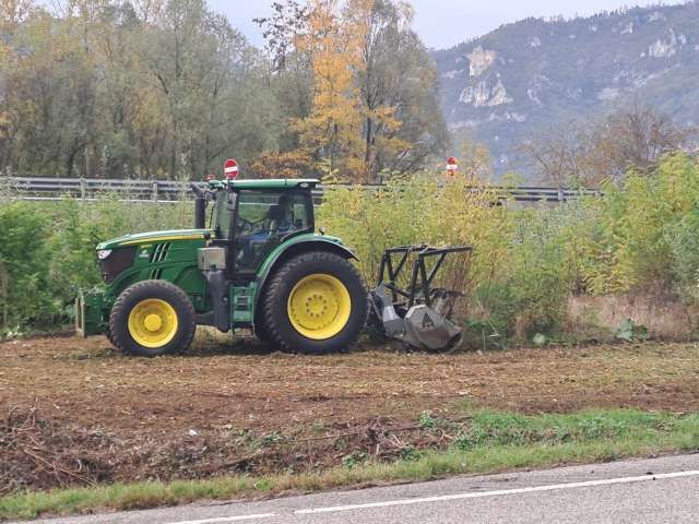 R.G.M. srl - Servizi - Lavori stradali - Sfalcio erba