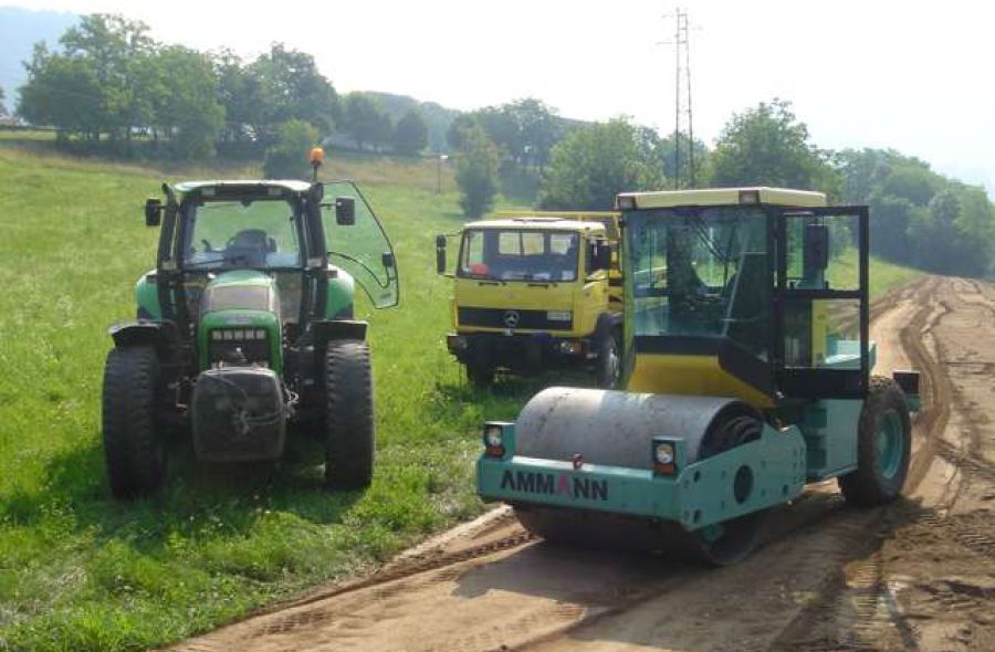 R.G.M. srl - Parco macchine - Ripristino strade bianche